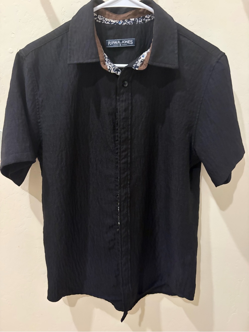 P.J. Paul Jones Black Short-Sleeve Casual Button-Down Shirt